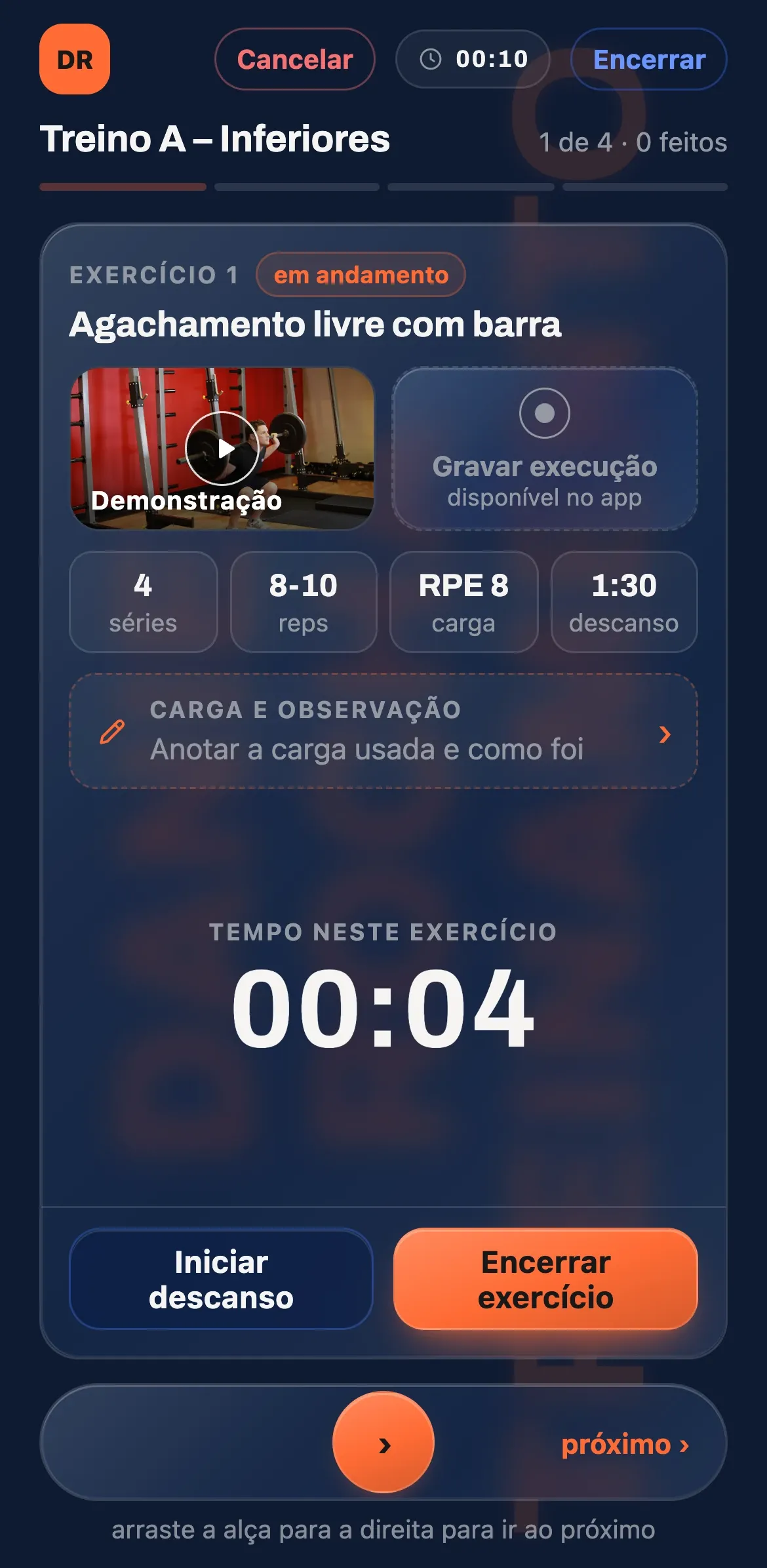 Aluno executando o treino: exercício com demonstração em vídeo, séries, repetições, carga, descanso e o cronômetro.